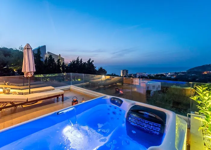 Fly View Flats GOLD Jacuzzi Sea View